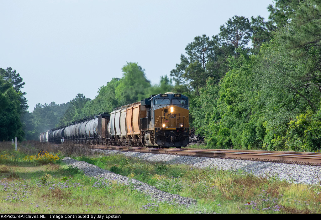 M452 (Miami to Waycross) approaches Folkston 